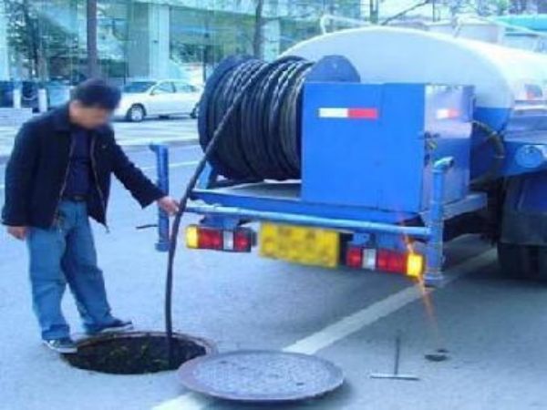 重庆疏通管道费用（重庆管道疏通多少钱一米）
