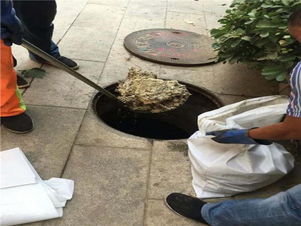 重庆管道疏通（重庆管道疏通上门）