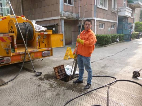 重庆专业疏通小便池（重庆水池疏通）